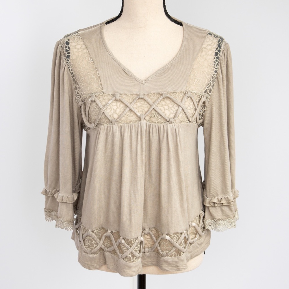 Boho chic top bell sleeve khaki cutouts & lace look 3/4 sleeve POL S